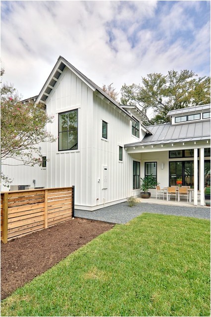 Houzz Homes Floor Plans Modern Farmhouse Farmhouse Porch Austin by Redbud Houzz Homes Floor Plans Modern Farmhouse Farmhouse Porch Austin by Redbud