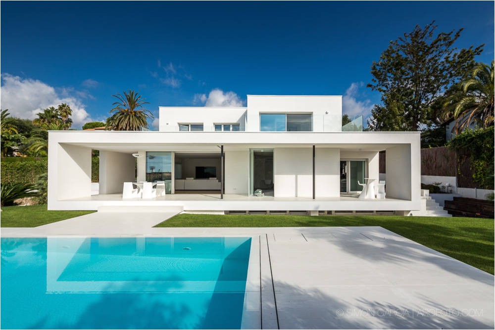 Modern Day House Plans Bright White and Modern On the Mediterranean Freshome Modern Day House Plans Bright White and Modern On the Mediterranean Freshome