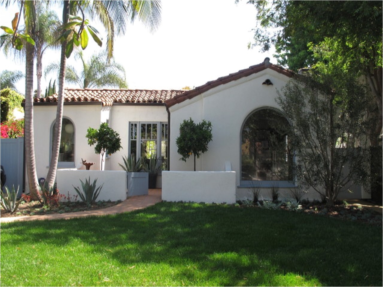 Small Spanish Style Home Plans Spanish Style Homes with Courtyards Small Spanish Style Small Spanish Style Home Plans Spanish Style Homes with Courtyards Small Spanish Style