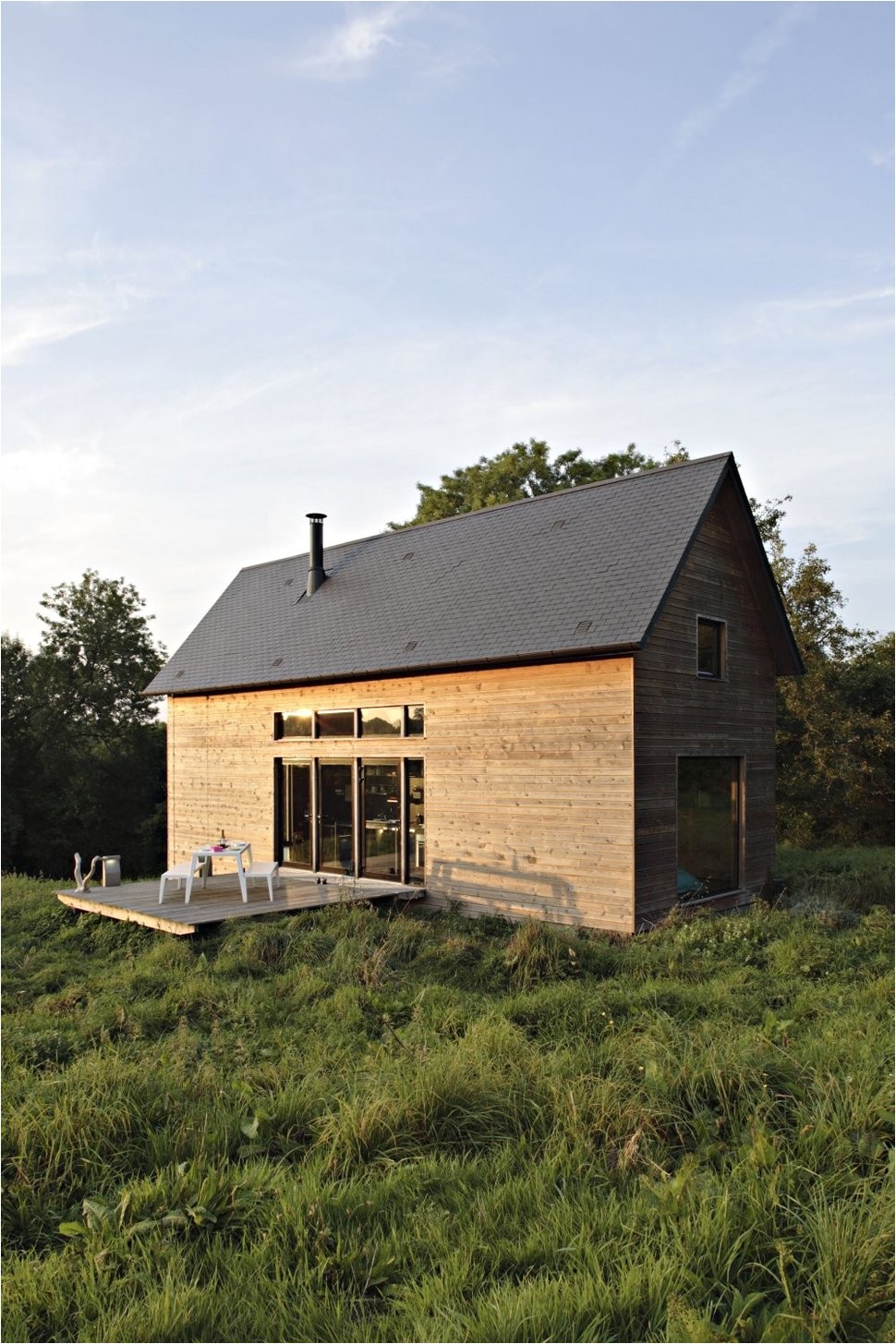 Weekend Home Plans Barn Style Weekend Cabin Embraces the Simple Life Modern Weekend Home Plans Barn Style Weekend Cabin Embraces the Simple Life Modern