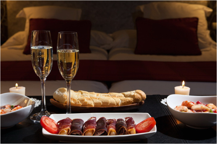 Plan A Romantic Night for Him at Home Romantic Date Night Ideas Luxe Kurves