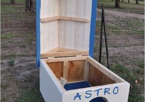 Hinged Roof Dog House Plans the Diyers Photos Doghouse Project for astro Photo 3