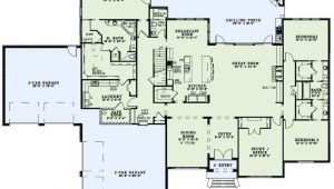 House Plans with Laundry Room attached to Master Bedroom Like the Master Closet attached to Laundry First Floor
