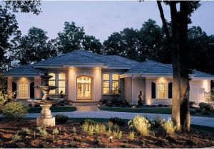 Luxury Ranch Home Plans Luxury Ranch Home with Stucco Exterior