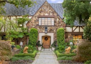 Tudor House Plans with Photos 20 Tudor Style Homes to Swoon Over